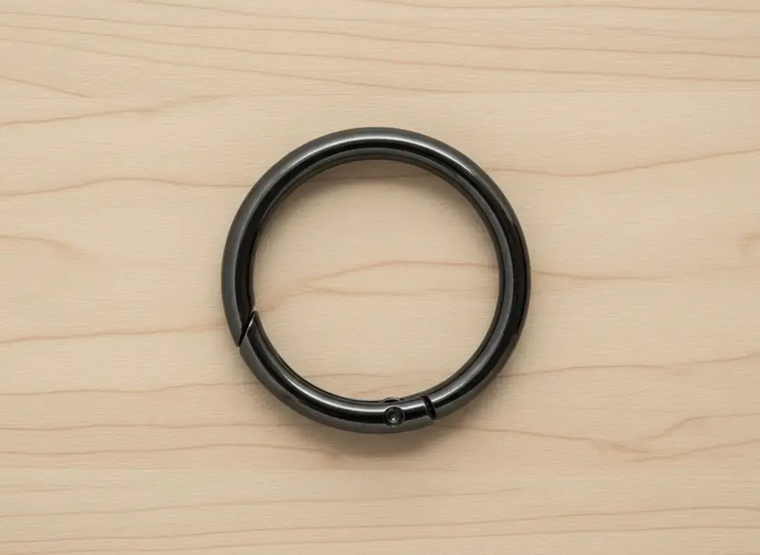Metal Yaylı Çanta Halkası 4 cm Füme