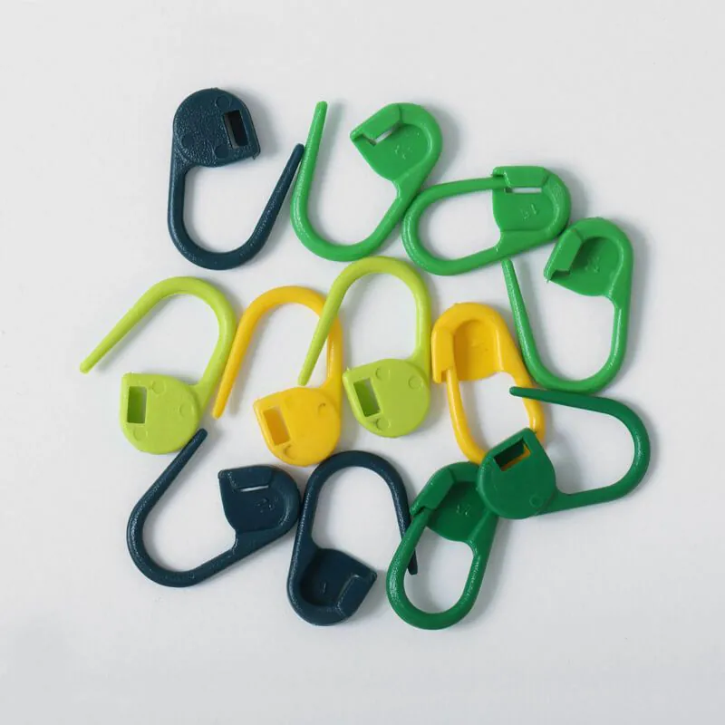 KnitPro 10899 Mioring Stitch Markers & Tapestry Needles (Plastics) Locking Stitch Markers (Pack of 30)