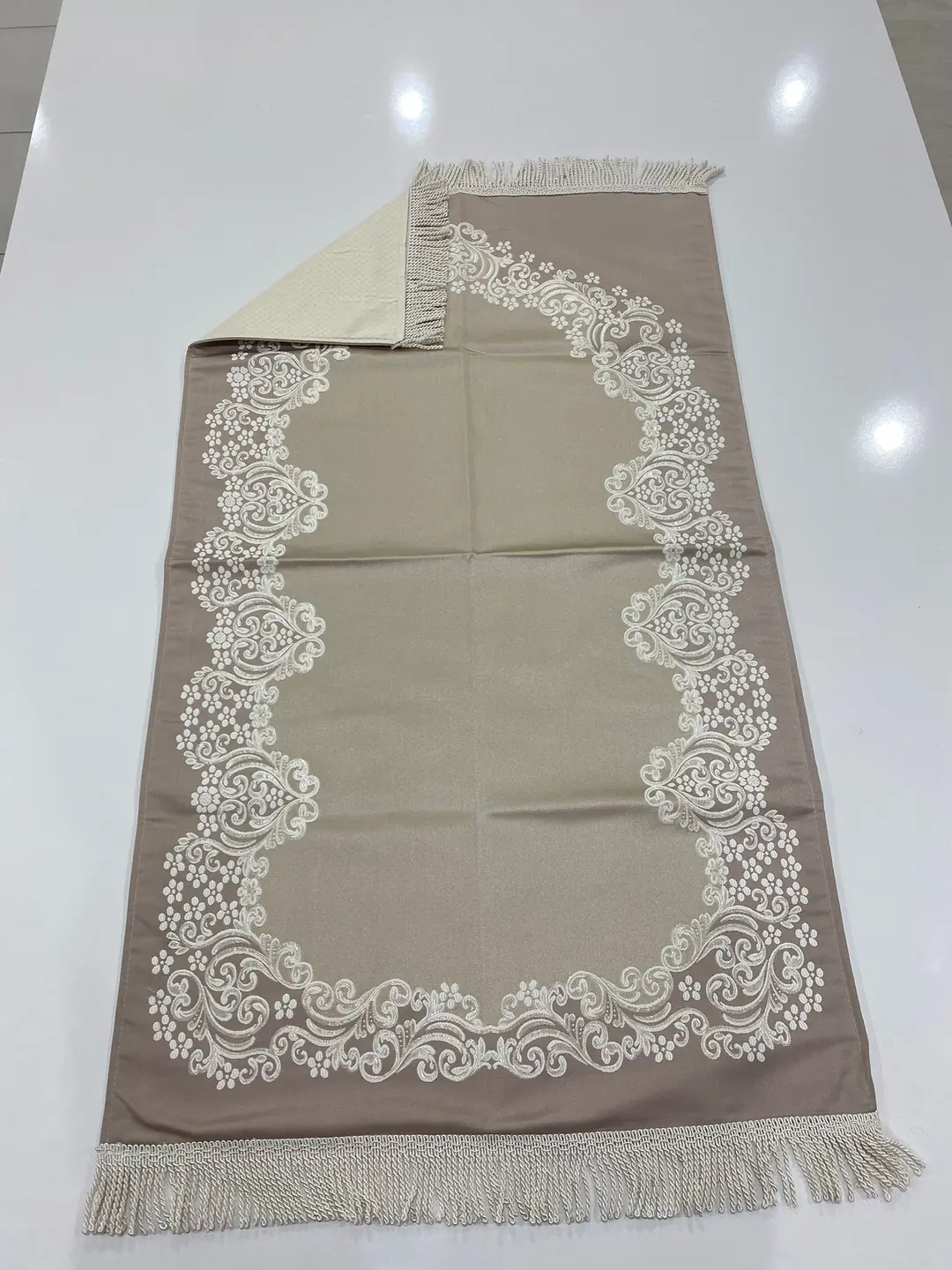 Seccade Saten Dantel İşlemeli Astarlı Model 1 4