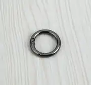 Metal Yaylı Çanta Halkası 3 cm Füme 2 Adet 1